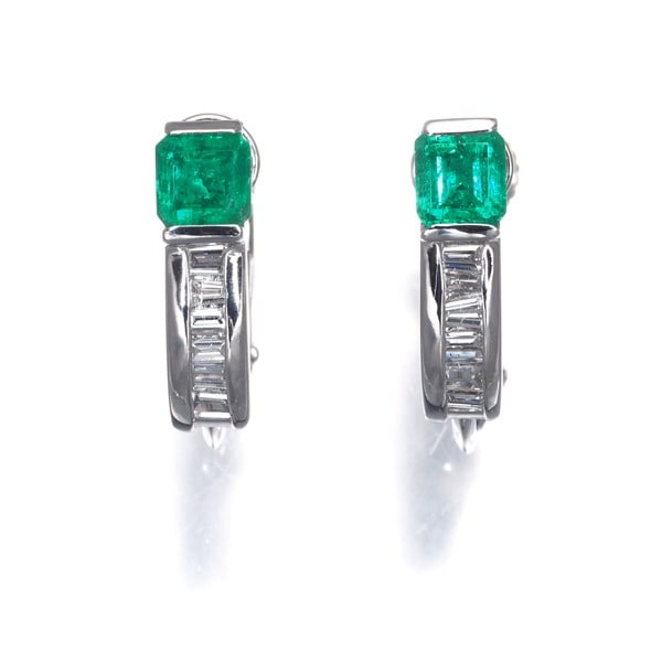 Emerald 0.54Ct Diamond 0.32Ct Tapered-Cut Earrings Pt 900/14K Wg (1 of 4)