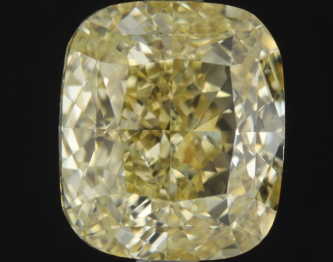 GIA Cushion Brilliant 2.05ct Fancy Brownish Yellow VVS1 - Loose Natural Diamond: GIA Cushion Brilliant 2.05ct Fancy Brownish Yellow VVS1 - Loose Natural Diamond GIA-certified, this 2.05ct Fancy Brownish Yellow VVS1 diamond boasts exceptional clarity and a rich, warm color.