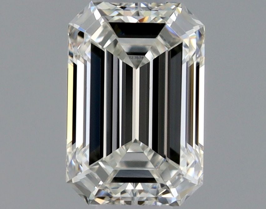 GIA Emerald 0.31ct H VVS1 - Loose Natural Diamond: GIA Emerald 0.31ct H VVS1 - Loose Natural Diamond GIA Emerald 0.31ct H VVS1 - Loose Natural DiamondThis exquisite 0.31ct GIA-certified emerald-cut diamond boasts exceptional clarity, with a VVS1