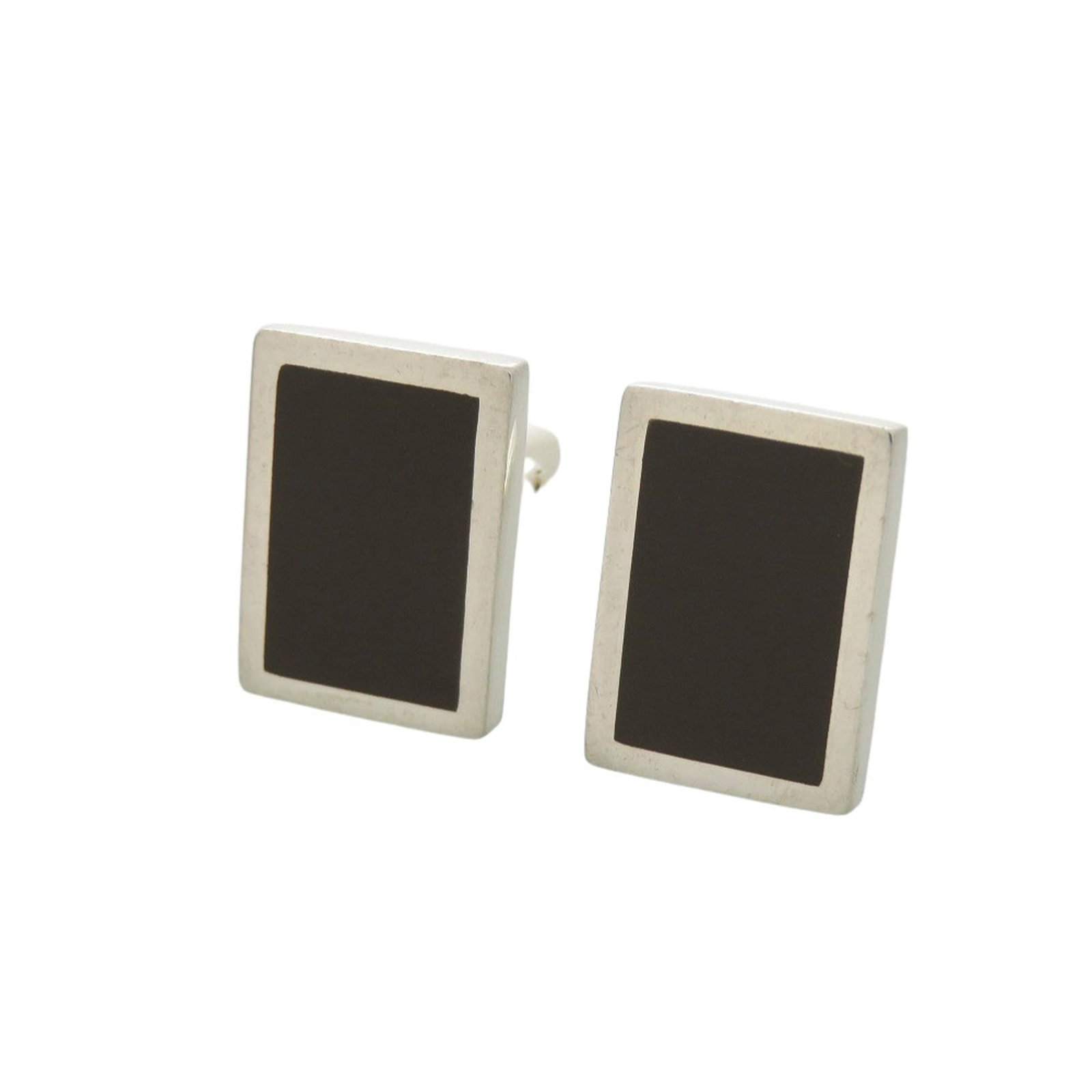 GUCCI Stud/Button Silver 925: GUCCI Stud/Button Silver 925 Silver 925 Gucci Stud/Button, bearing the iconic Gucci logo, offers a touch of luxury to any outfit. This silver button features a subtle stud design, perfect for adding