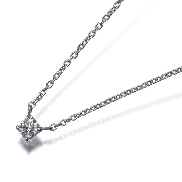 Vendome Necklace Diamond Solitaire 950 850 Platinum: Vendome Necklace Diamond Solitaire 950 850 Platinum Vendome Necklace Diamond Solitaire 950 850 Platinum features a natural diamond solitaire set in platinum, with a diameter of approximately 2.8mm.
