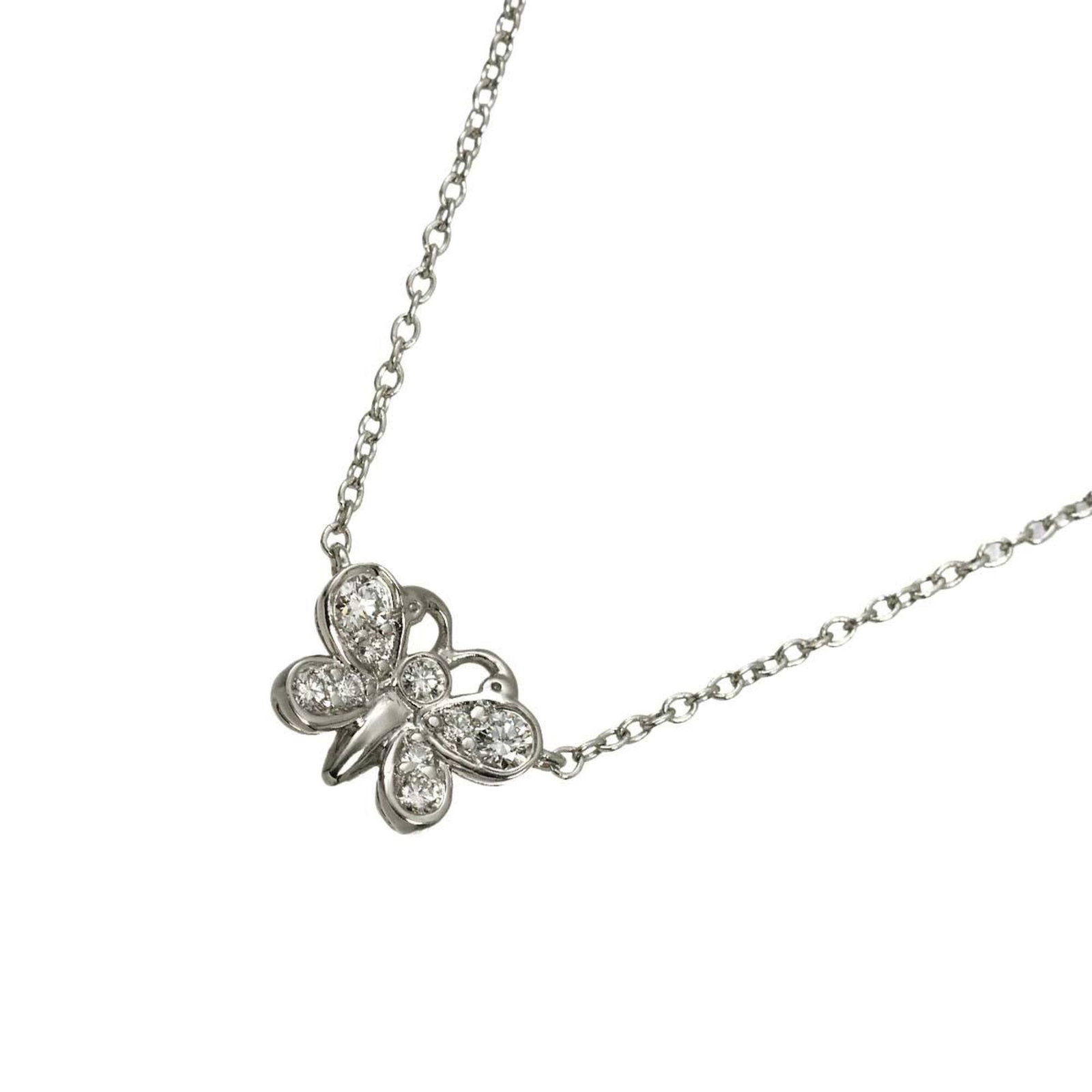 TIFFANY Platinum 950: TIFFANY Platinum 950 Tiffany's Platinum 950 necklace boasts a stunning 7.2mm x 10mm pendant, suspended from a 38cm platinum chain. This exquisite piece is made from high-quality platinum 950 and is