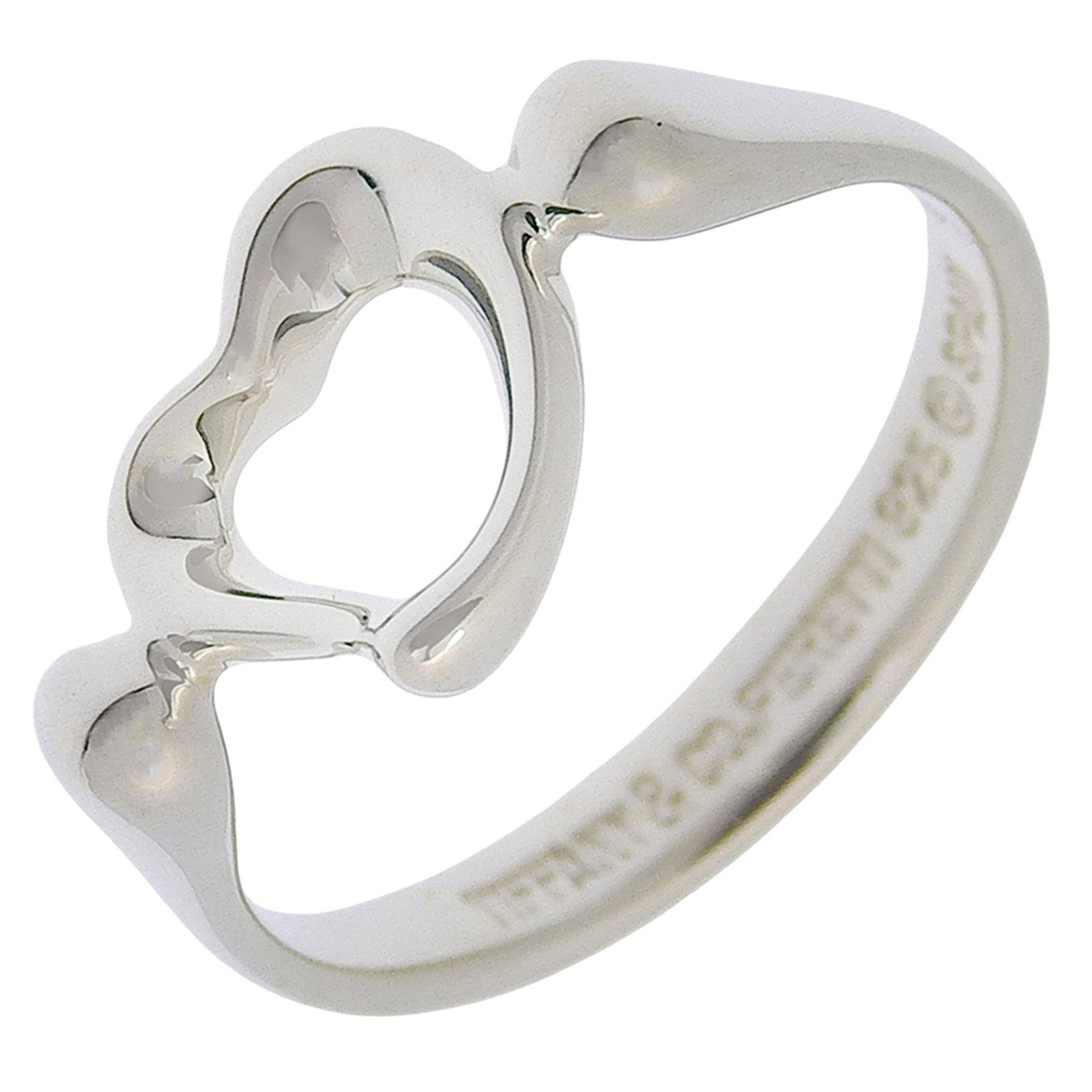 TIFFANY Band Ring Silver 925: TIFFANY Band Ring Silver 925 Silver 925 band ring from Tiffany, a classic design with a subtle elegance. The ring features a silver band with minor scratches and light marks, still in very good condit