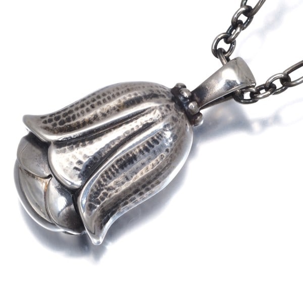 Georg Jensen Necklace Heritage 2007 925 Sterling Silver: Georg Jensen Necklace Heritage 2007 925 Sterling Silver Sterling silver pendant necklace from the Heritage collection by Georg Jensen, crafted from 925 metal with a delicate 26.5 x 15.0mm pendant and 