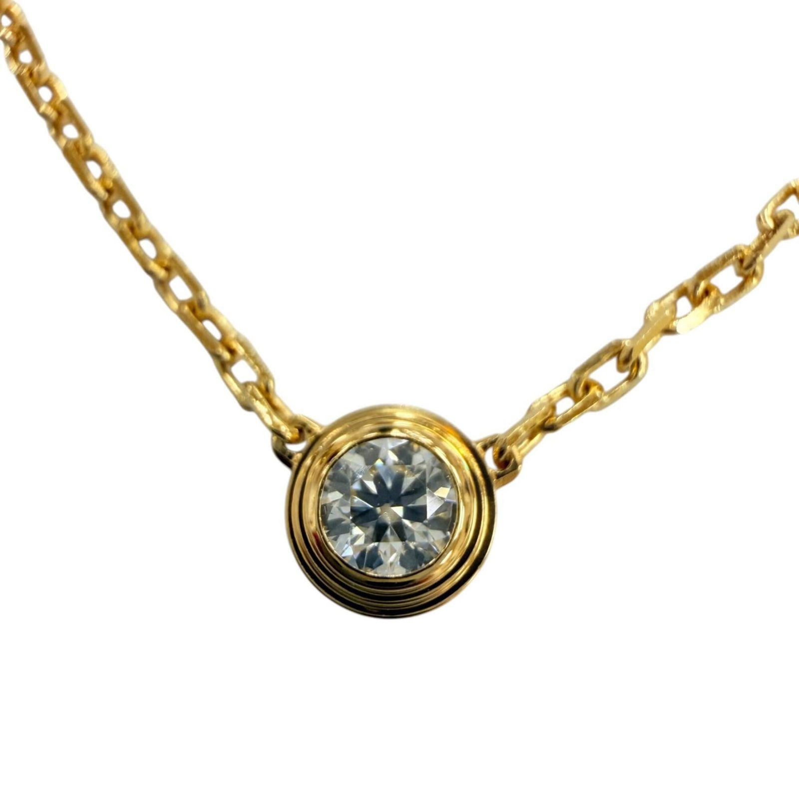 CARTIER Yellow Gold (18K): CARTIER Yellow Gold (18K) Yellow gold (18K) necklace from Cartier, featuring a 4mm diamond pendant. This necklace is available in two lengths, 37.5 cm to 41 cm, and is made from high-quality yellow