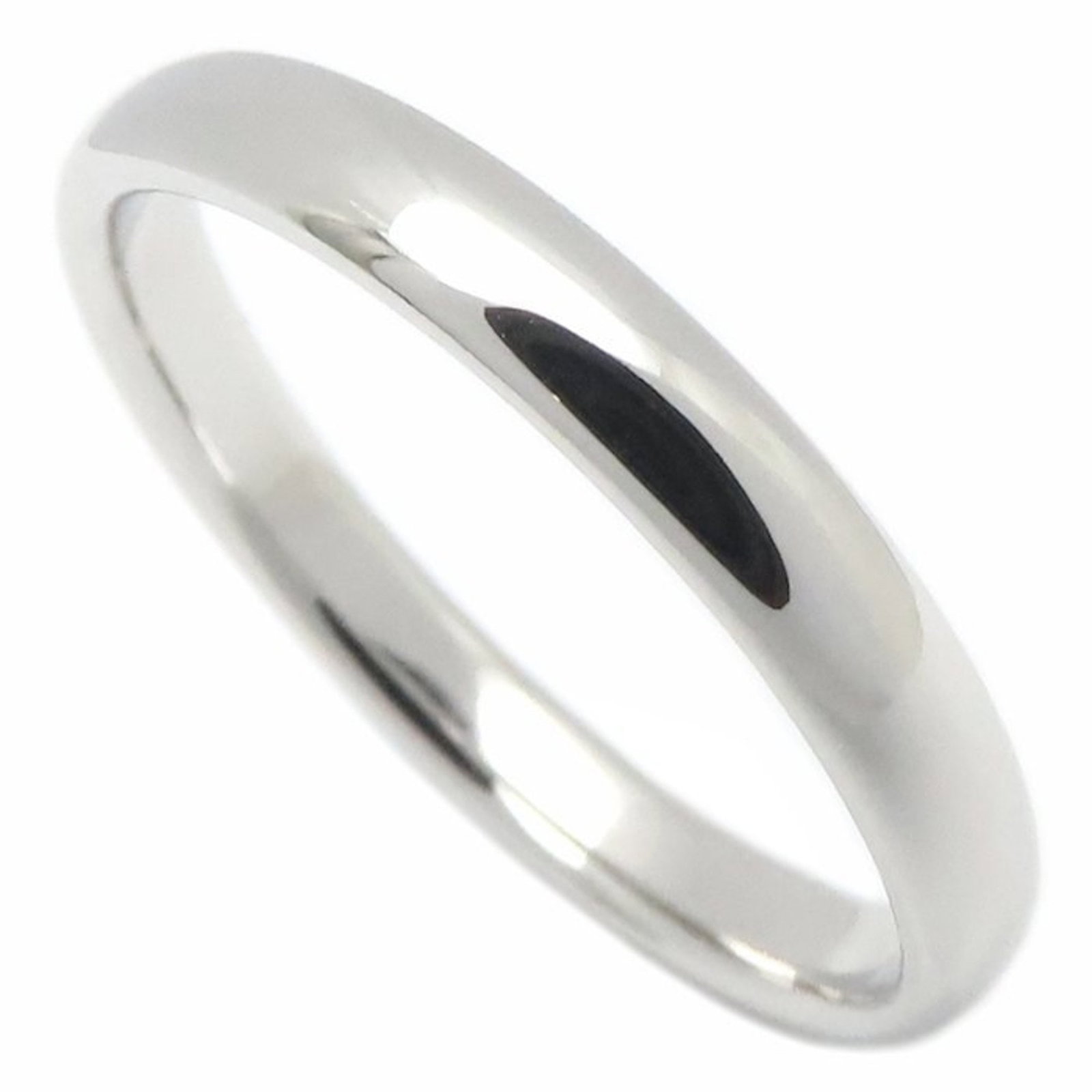 TIFFANY Wedding Ring Platinum 950: TIFFANY Wedding Ring Platinum 950 Platinum 950 Tiffany wedding ring in excellent condition, with a subtle sheen and refined design. This 9.5 US size platinum ring is a testament to the brand's endurin