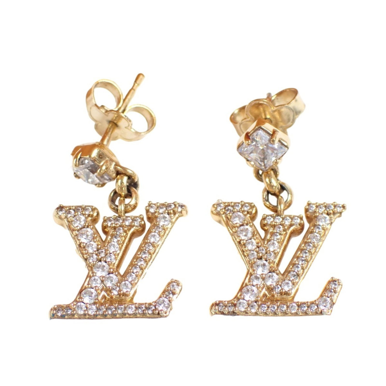 LOUIS VUITTON Stud Earrings Gold Plating: LOUIS VUITTON Stud Earrings Gold Plating Stud earrings with a touch of luxury, these gold plating Louis Vuitton earrings feature the iconic monogram pattern, adding a sophisticated touch to any