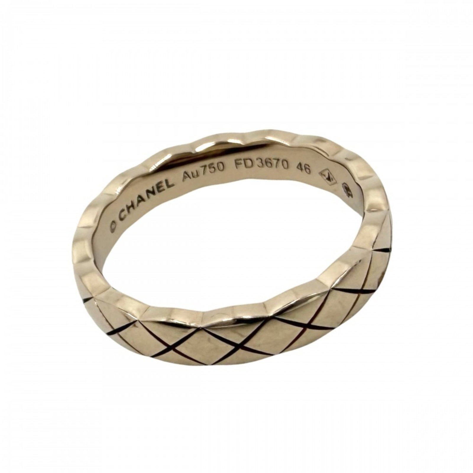 CHANEL Band Ring Pink Gold (18K): CHANEL Band Ring Pink Gold (18K) Pink gold (18K) band ring from CHANEL, featuring a slender 3mm width and 15mm inner diameter, crafted from durable 18K pink gold. This 3.5 US size ring showcases subtl
