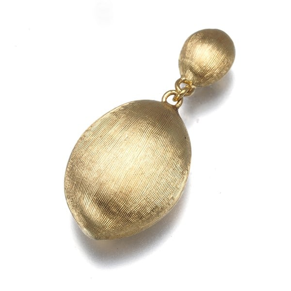 Marco Bicego Single Earring 18K 750 Yellow Gold: Marco Bicego Single Earring 18K 750 Yellow Gold 18K yellow gold stud earring, crafted from high-quality 750 gold, adds a touch of elegance to any outfit. Weighing 1.7g, this single earring features a