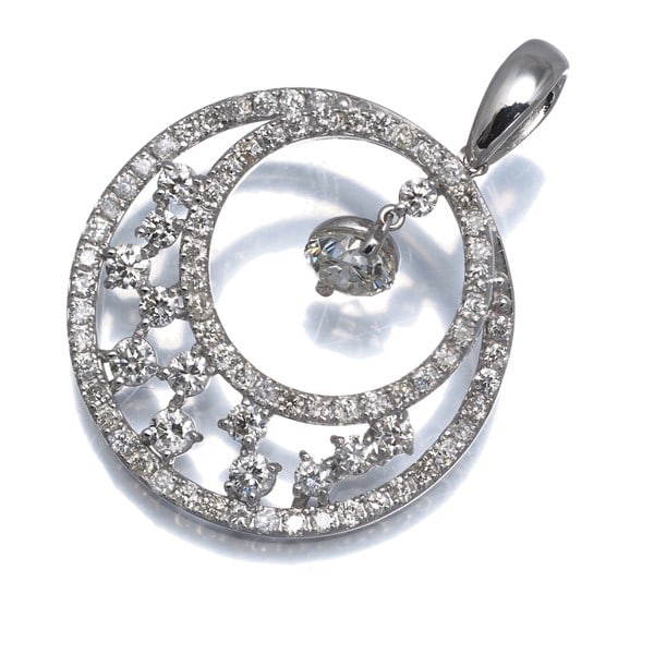 Diamond 0.336Ct/0.83Ct Pendant 18K 750 White Gold: Diamond 0.336Ct/0.83Ct Pendant 18K 750 White Gold The 18K white gold pendant boasts a striking 0.336ct centre diamond, complemented by a total of 0.83ct of side stones, set in a beautifully crafted