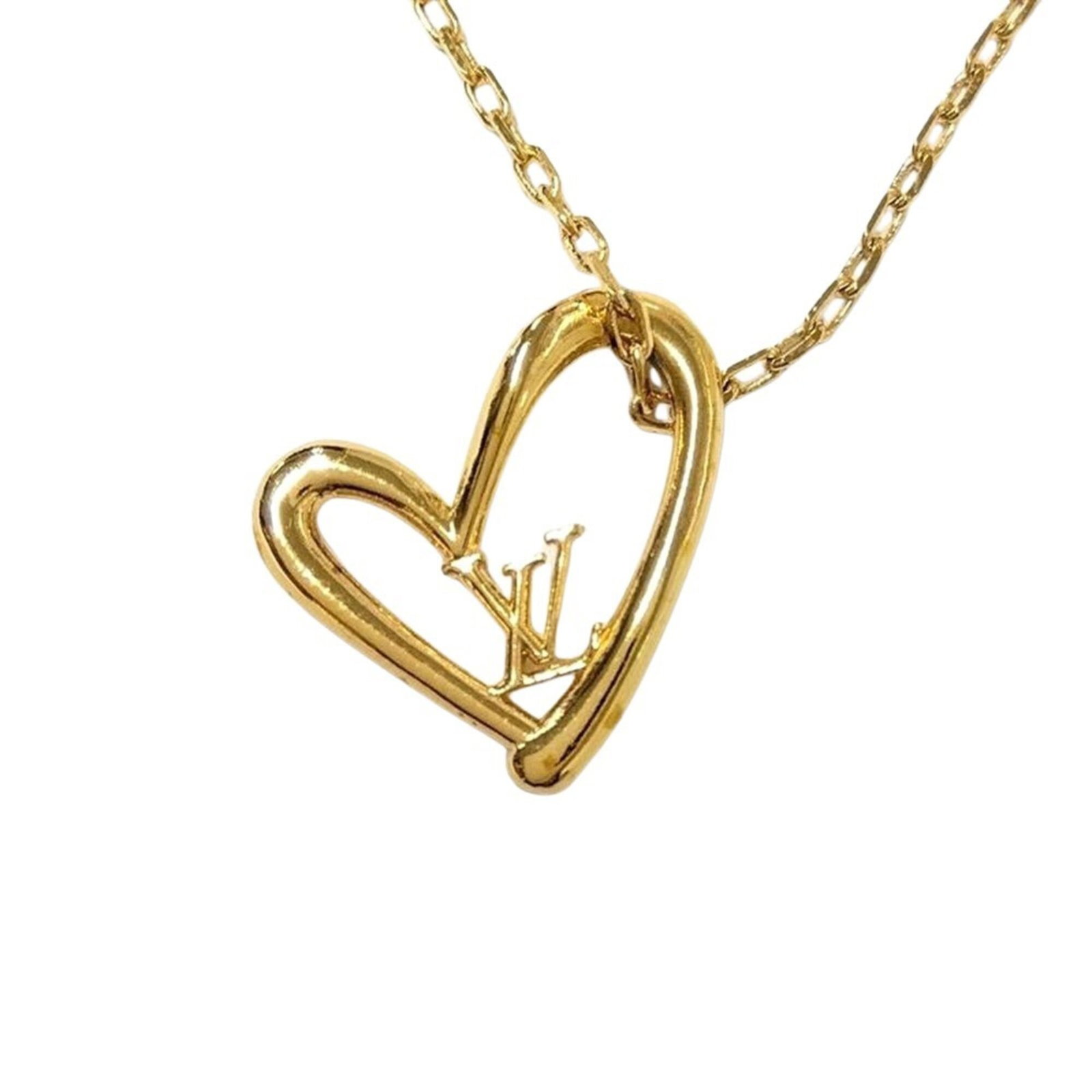 LOUIS VUITTON Gold: LOUIS VUITTON Gold Gold necklace from Louis Vuitton, featuring a 16mm x 18mm pendant, measures 43 cm in circumference, and weighs 4.9g. The necklace bears visible wear, including scratches and scuffs,