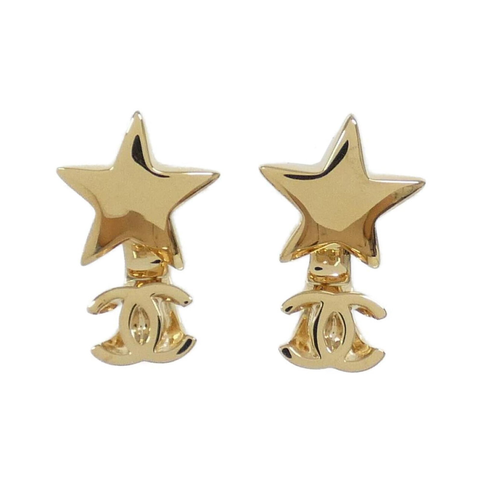 CHANEL Stud Earrings Gold: CHANEL Stud Earrings Gold Stud earrings from the iconic CHANEL brand, featuring a gold finish. Gently used with minor signs of wear, these earrings showcase the brand's signature style. In very good c
