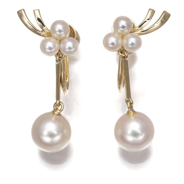 Mikimoto Earrings Baby Akoya Pearl 3.5-7.7Mm Leaf Drop 14K Yg: Mikimoto Earrings Baby Akoya Pearl 3.5-7.7Mm Leaf Drop 14K Yg 14K yellow gold baby akoya pearl earrings with a leaf drop design, featuring cultured akoya pearls measuring 3.5-7.7mm in diameter. The to