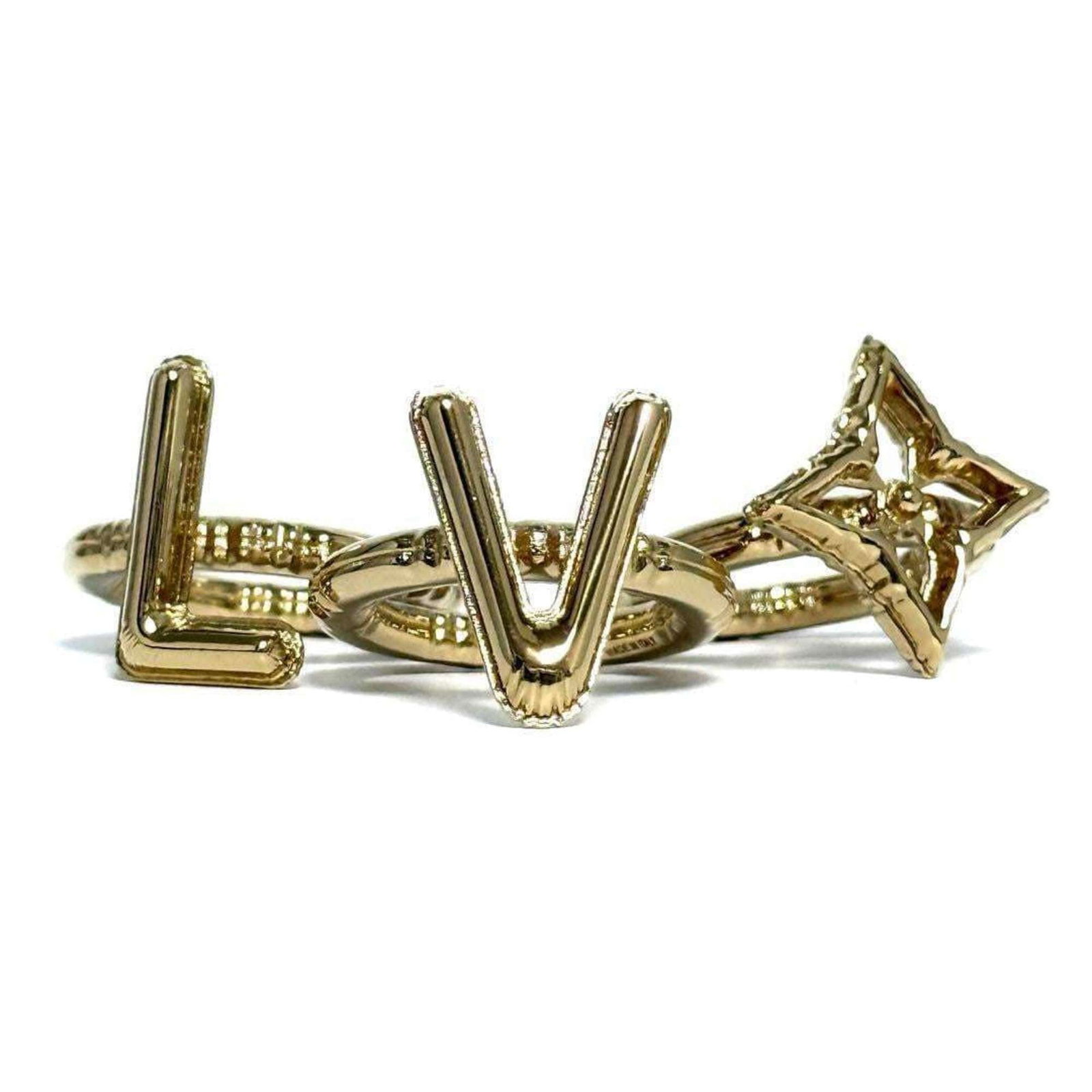 LOUIS VUITTON Band Ring Metal: LOUIS VUITTON Band Ring Metal Metal band ring from Louis Vuitton, available in US size 9.5. Comes with original box and dust bag, in brand new condition. Item Specifics: Brand: Louis Vuitton Type: