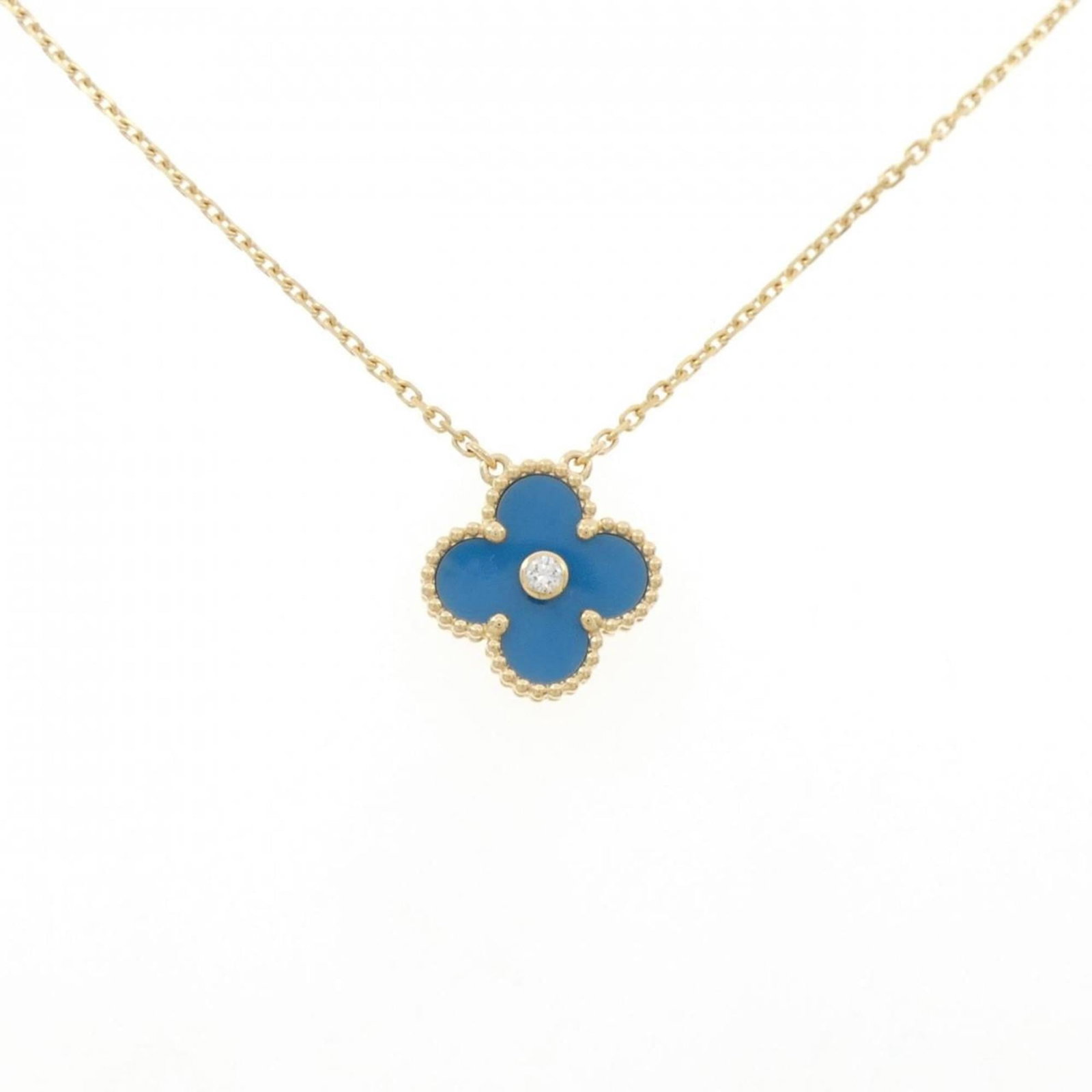VAN CLEEF & ARPELS Yellow Gold (18K): VAN CLEEF & ARPELS Yellow Gold (18K) Yellow gold (18K) pendant from Van Cleef & Arpels' Alhambra line, featuring a 6.6g diamond weighing 0.23oz. The necklace measures 37 cm - 42 cm in circumference an