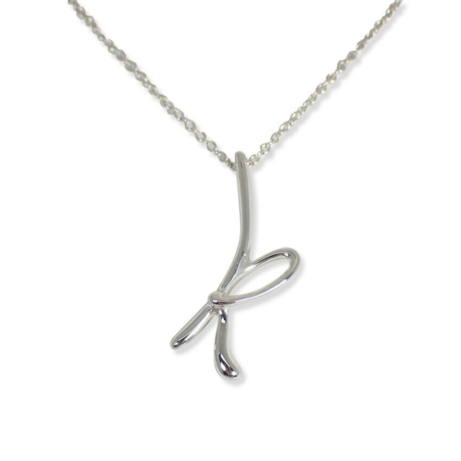 TIFFANY Sterling Silver 925: TIFFANY Sterling Silver 925 Sterling silver 925 pendant from Tiffany, featuring a classic design, is available for purchase. The necklace measures 41 cm in circumference and the pendant is 23.5mm x 13