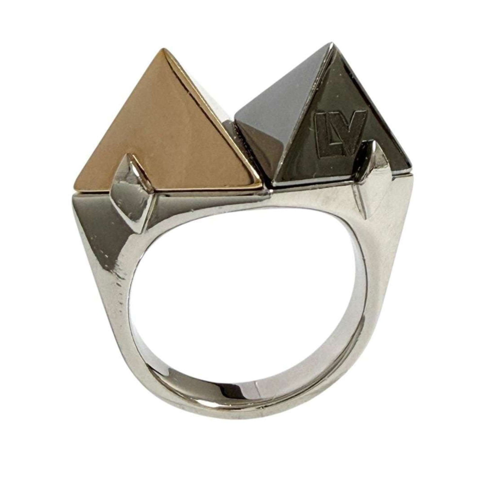 LOUIS VUITTON Band Ring Metal: LOUIS VUITTON Band Ring Metal Metal band ring from Louis Vuitton, made in Italy, featuring a metal design with a signature. The ring is in very good condition, gently used with minor signs of wear, in