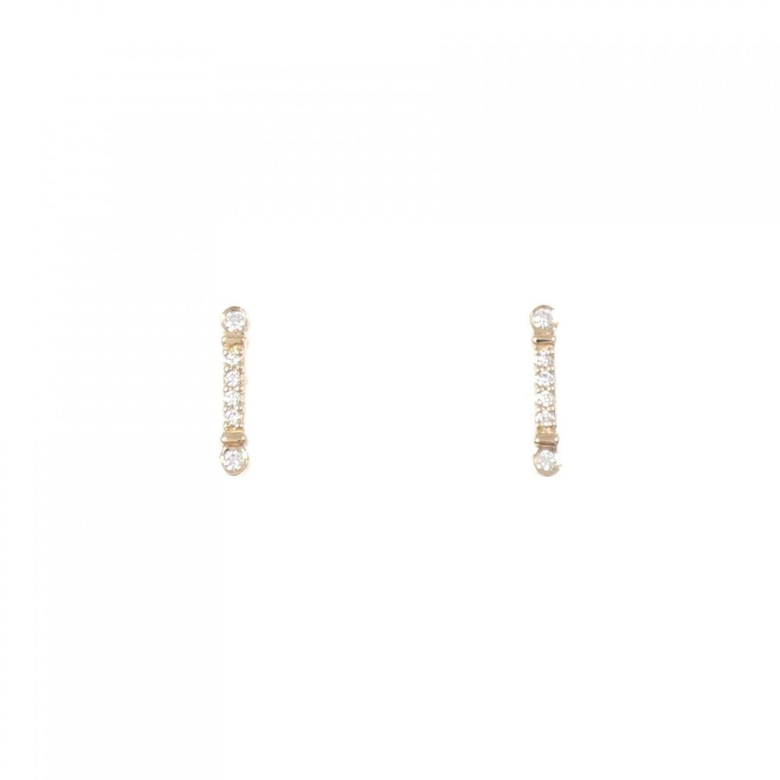 TIFFANY Stud Earrings Pink Gold (18K): TIFFANY Stud Earrings Pink Gold (18K) Pink gold (18K) stud earrings from Tiffany, featuring a delicate pink hue. Gently used with minor signs of wear, these earrings showcase a subtle patina. In very
