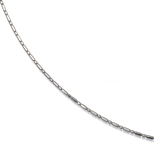 Short & Long Chain Necklace Omega 46Cm 18K 750 White Gold: Short & Long Chain Necklace Omega 46Cm 18K 750 White Gold 18k White Gold Chain Necklace with Adjustable Length. This 41-46cm adjustable necklace features a 0.7mm wide chain made from 18k white gold,