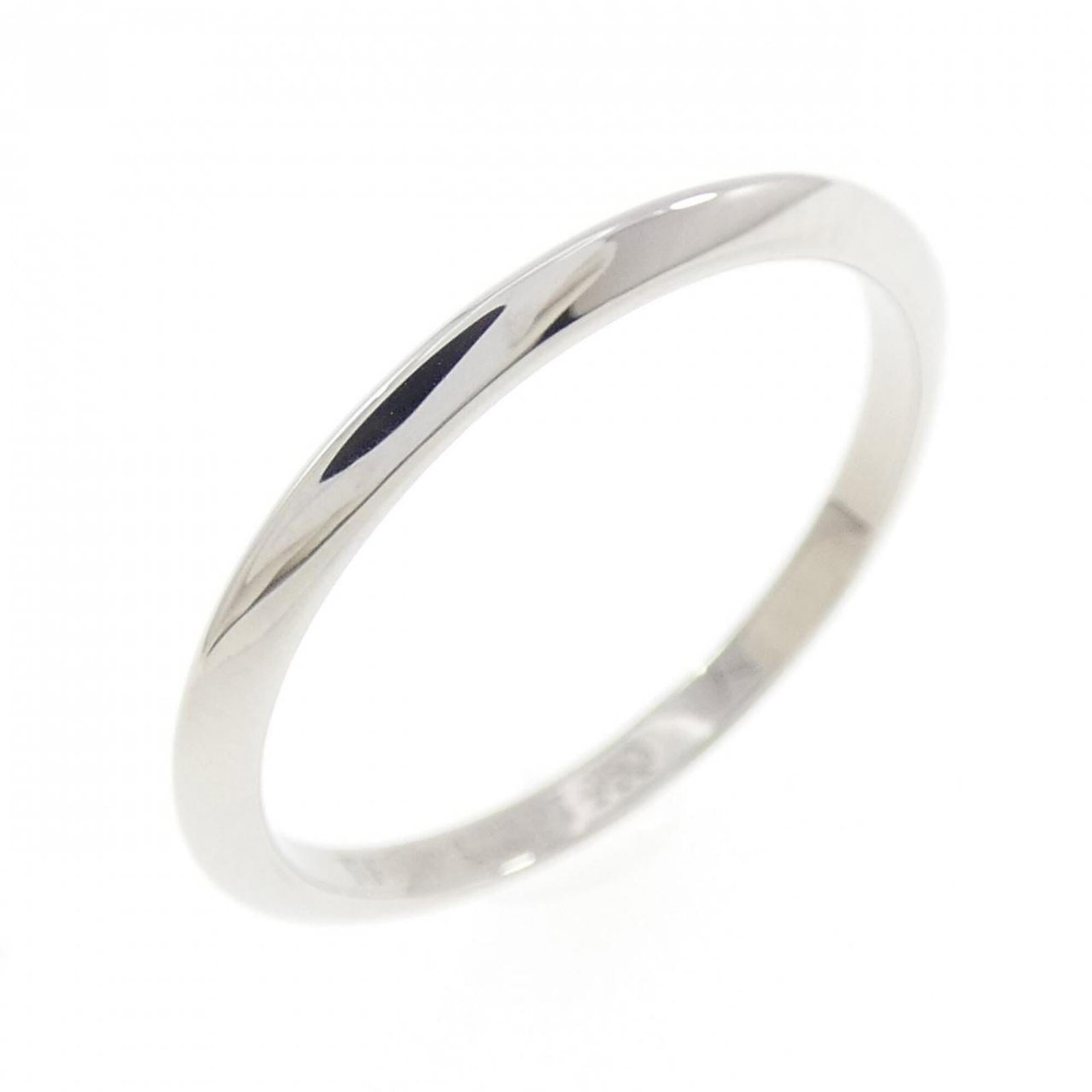 TIFFANY Band Ring Platinum 950: TIFFANY Band Ring Platinum 950 Platinum 950 band ring from Tiffany, a symbol of timeless elegance. This like new used ring boasts a sleek platinum design, available in US size 11, and bears a