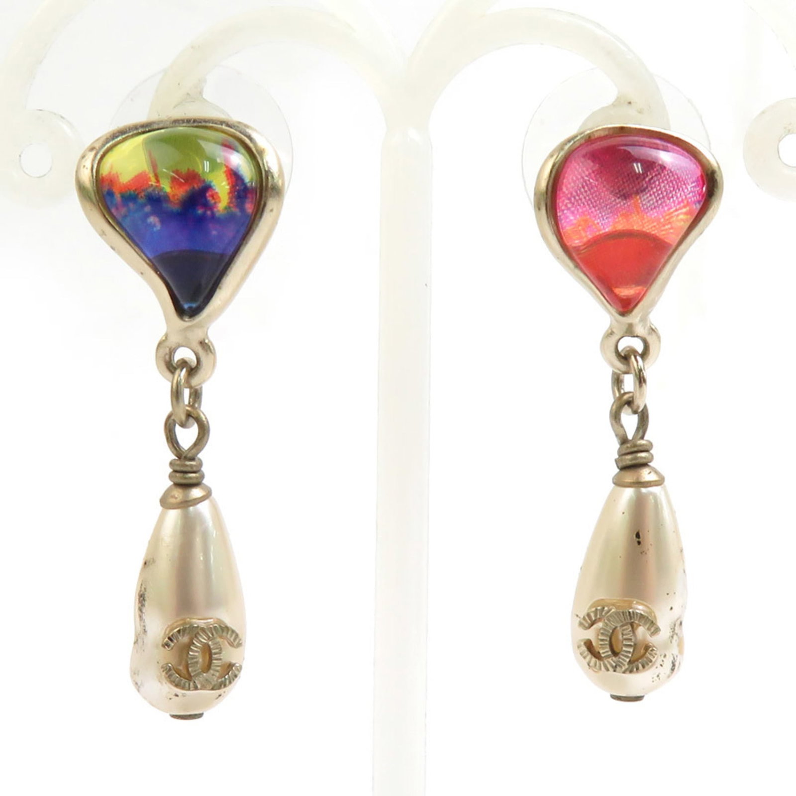 CHANEL Drop Earrings Artificial Pearl Metal: CHANEL Drop Earrings Artificial Pearl Metal Drop earrings featuring artificial pearl details in gold and multi-color finishes, crafted from metal. The item bears visible wear, including scratches and 