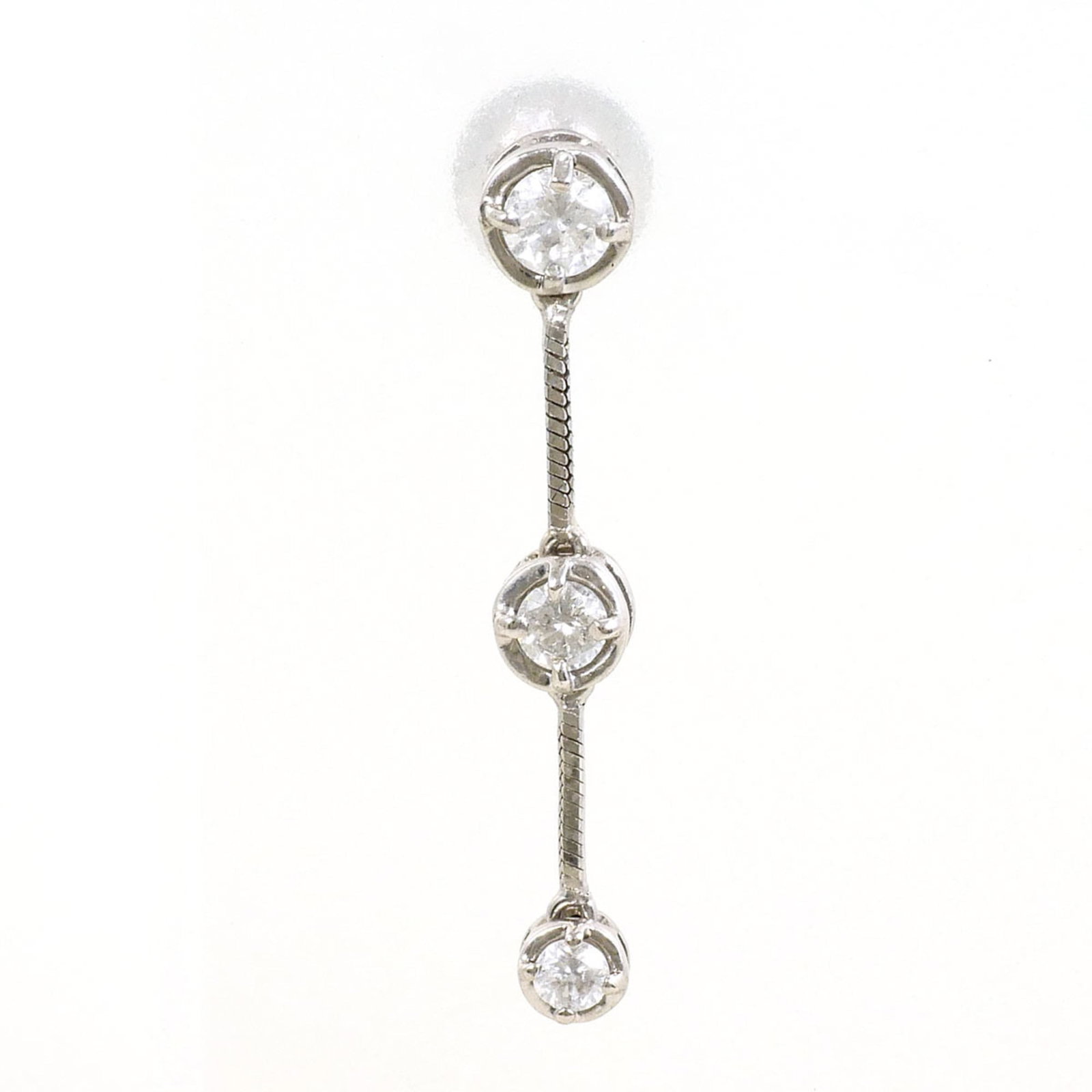 Drop Earrings White Gold (18K): Drop Earrings White Gold (18K) Drop Earrings White Gold (18K) are crafted from 18K white gold, featuring a diamond weight of 0.15 carats. Weighing 0.4g, these single earrings showcase a subtle