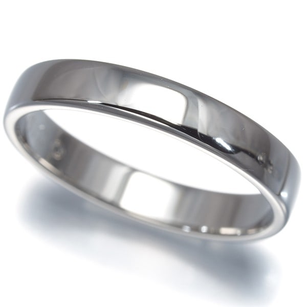 Chanel Ring Wedding Band Eu49 950 Platinum: Chanel Ring Wedding Band Eu49 950 Platinum 950 platinum band from the iconic CHANEL collection, featuring a sleek and modern design with a 3.0mm width. This elegant ring is crafted from high-quality