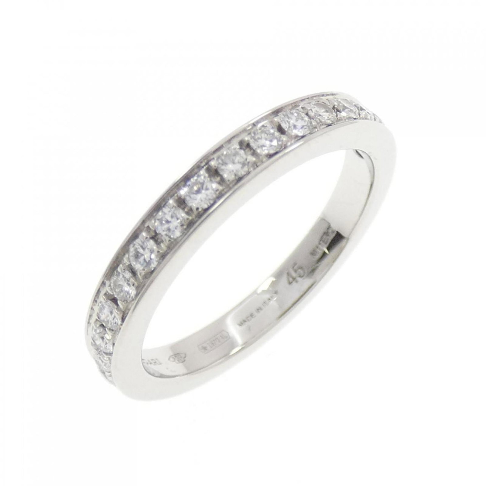 BVLGARI Band Ring Platinum 950: BVLGARI Band Ring Platinum 950 Bvlgari Band Ring Platinum 950 features a diamond stone set in a platinum 950 band, making it a luxurious and elegant accessory. This gently used band ring is in very go