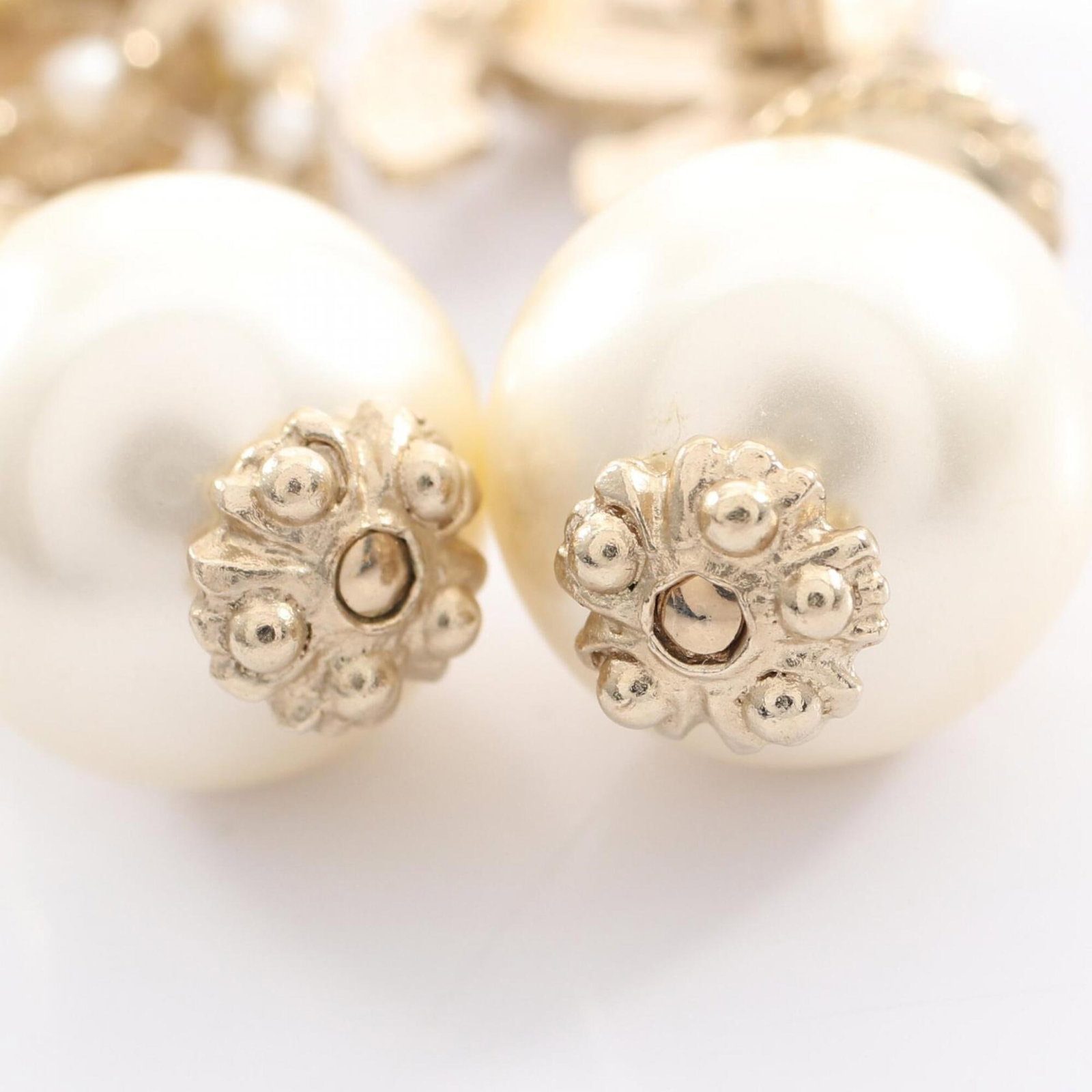 CHANEL Drop Earrings Gold Plating - 5