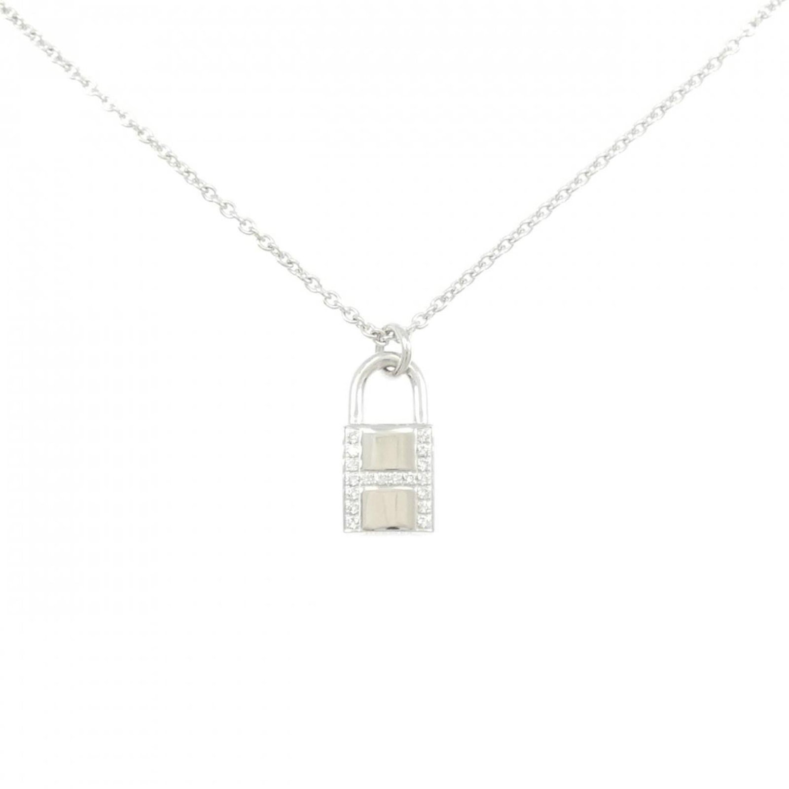 HERMES White Gold (18K): HERMES White Gold (18K) White gold (18K) necklace from Hermes features a diamond pendant, available in a 38-40 cm circumference. The necklace has a 19.3mm x 8.1mm pendant size and is made from