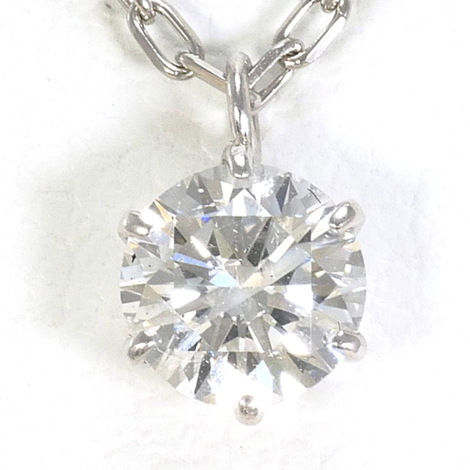 Platinum 850 Platinum 900: Platinum 850 Platinum 900 Platinum 850 and Platinum 900 are two high-quality platinum alloys, often used in fine jewelry due to their exceptional durability and resistance to corrosion. This necklace