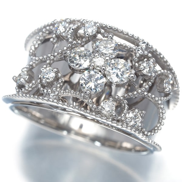 Diamond 0.60Ct Milgrain Openwork Ring 18K 750 White Gold: Diamond 0.60Ct Milgrain Openwork Ring 18K 750 White Gold Diamond 0.60Ct Milgrain Openwork Ring 18K 750 White Gold - A stunning 18k white gold ring featuring a 0.60ct diamond set in an intricate