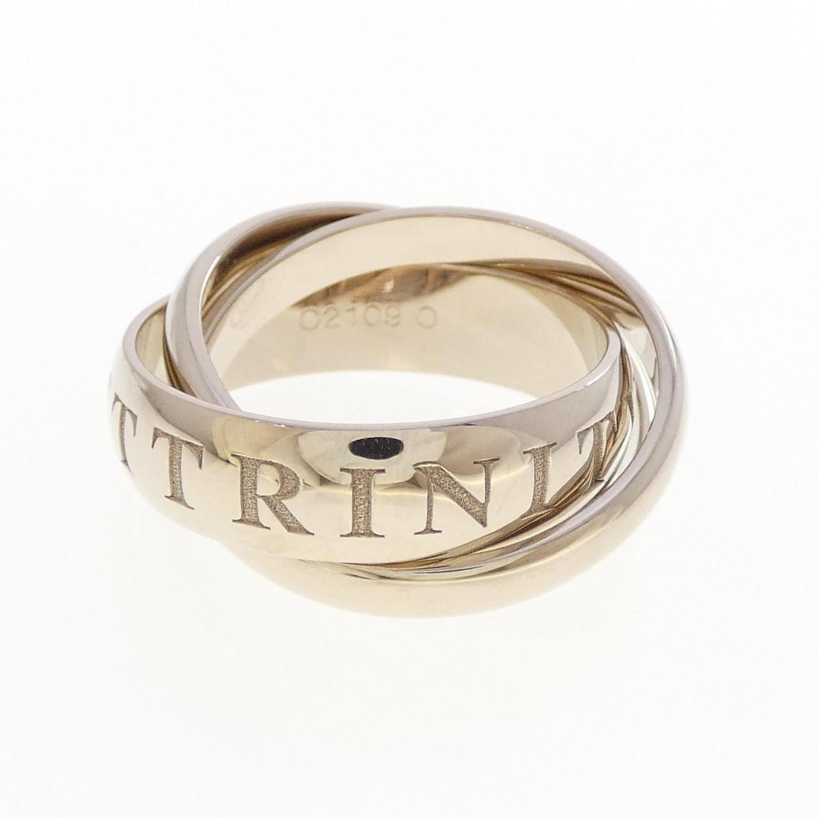 CARTIER Band Ring White Gold (18K): CARTIER Band Ring White Gold (18K) Cartier Band Ring White Gold (18K) is a stunning women's band ring made from 18K white gold. With its sleek design and premium material, this ring is a timeless piec