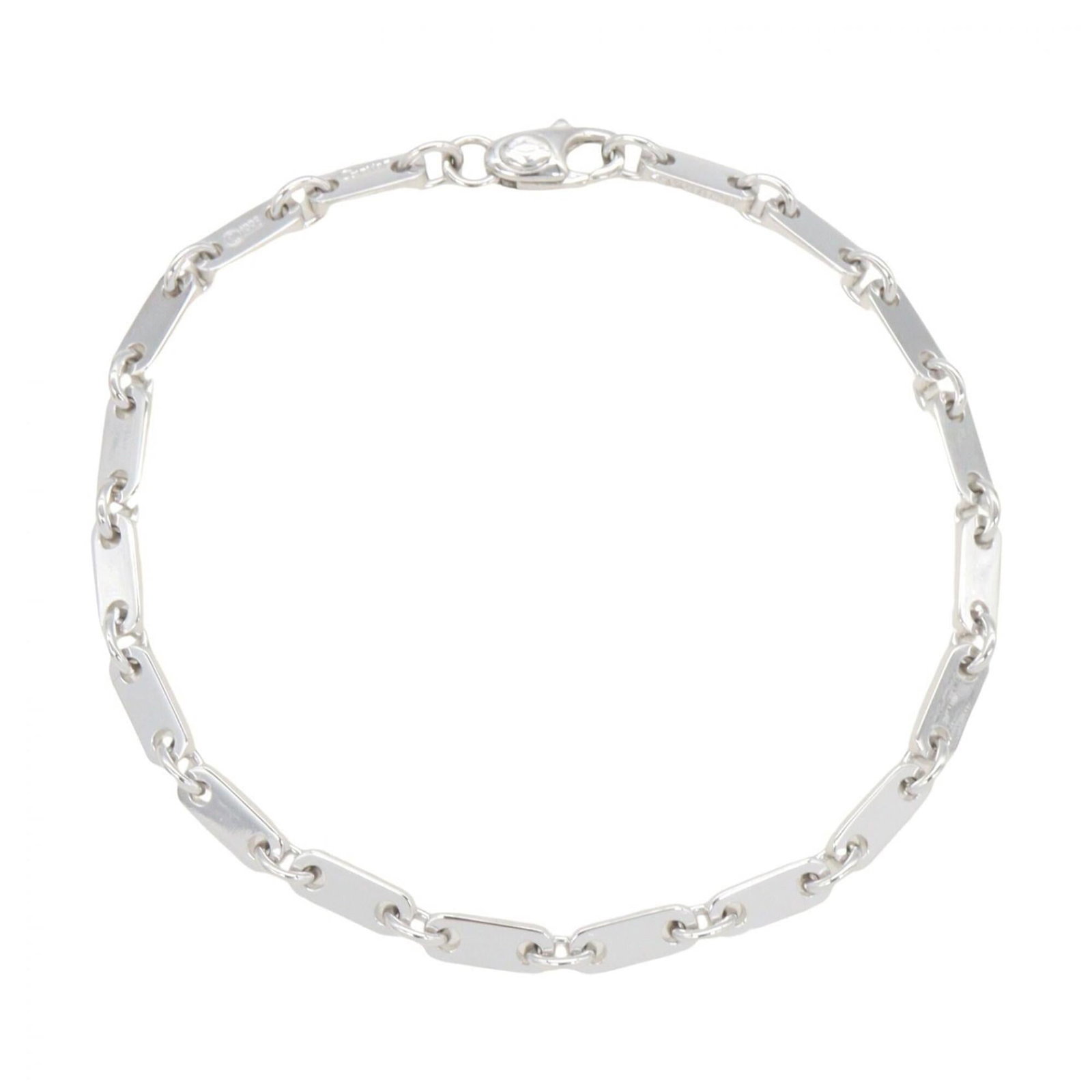 CARTIER Charm Bracelet White Gold (18K): CARTIER Charm Bracelet White Gold (18K) Cartier Charm Bracelet White Gold (18K) is a stylish and elegant piece, featuring a silver finish and 17cm length. Gently used with minor signs of wear, this ch