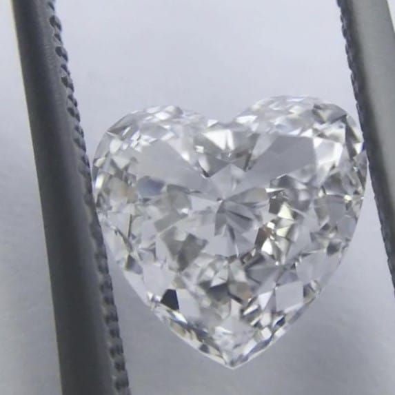 GIA Heart 1.02ct D IF - Loose Natural Diamond: GIA Heart 1.02ct D IF - Loose Natural Diamond GIA certifies this 1.02ct D IF diamond, showcasing exceptional color and clarity. Its natural origin and precise cut highlight its unique beauty. Item