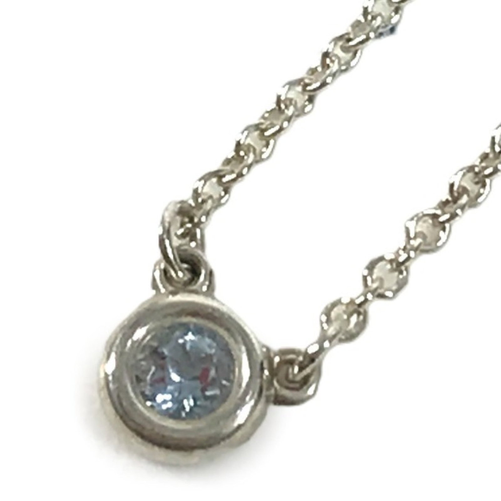 TIFFANY Silver 925: TIFFANY Silver 925 Silver 925 Tiffany Necklace. This sterling silver necklace features a classic design with a silver finish, bearing a signature. The necklace is made from durable 925 silver and has