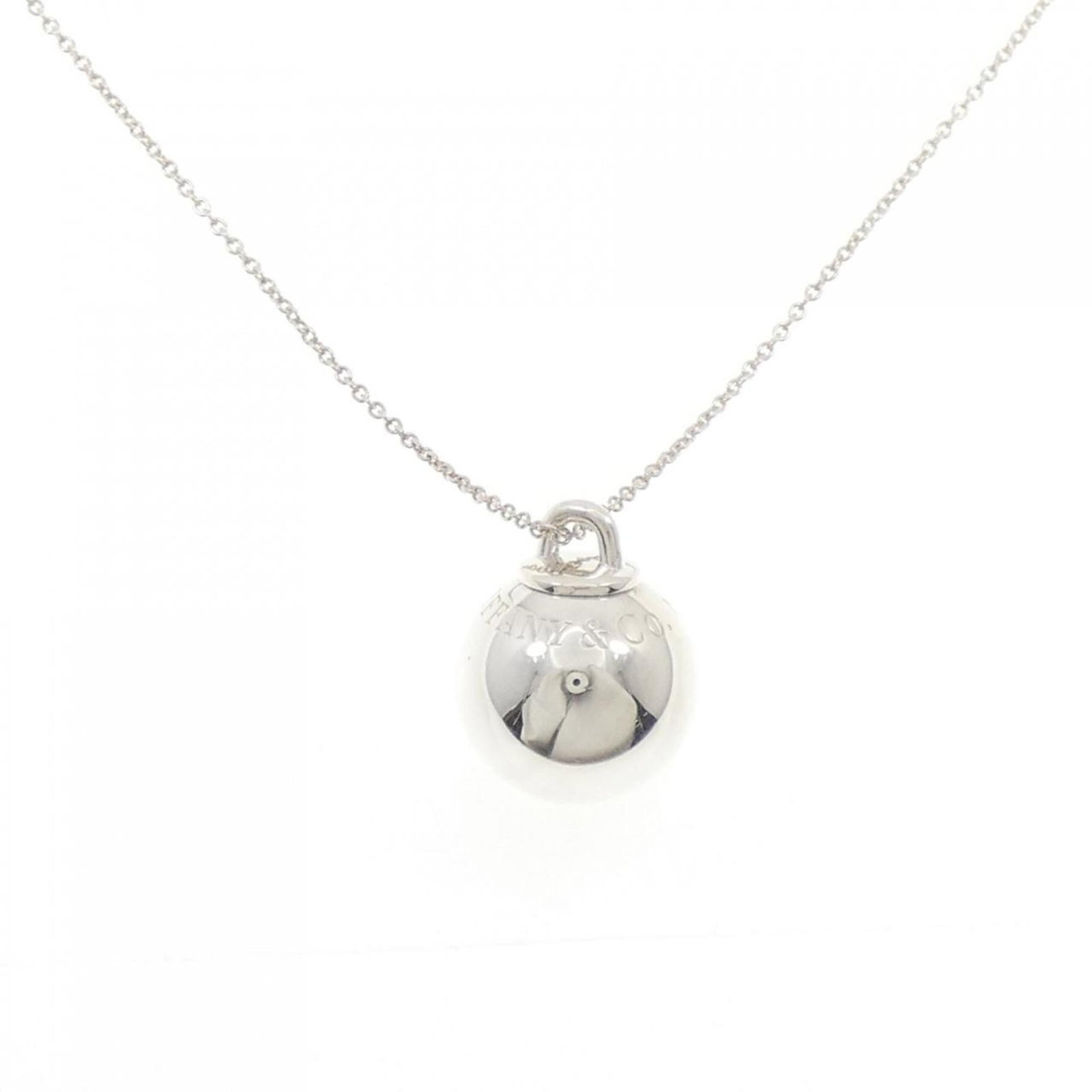 TIFFANY Silver 925: TIFFANY Silver 925 Silver 925 Tiffany Ball Chain Necklace Pendant. This exquisite necklace features a 24mm x 18.8mm ball chain pendant made from high-quality silver 925, with a chain length suitable f