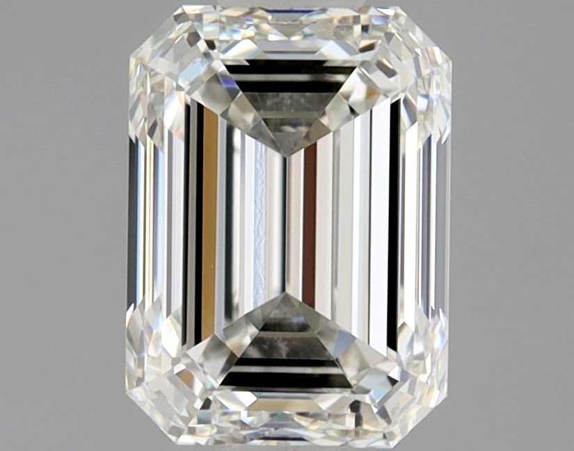 GIA Emerald 1.01ct I VVS2 - Loose Natural Diamond: GIA Emerald 1.01ct I VVS2 - Loose Natural Diamond GIA Emerald 1.01ct I VVS2 - Loose Natural DiamondThis exquisite 1.01ct GIA-certified emerald-cut diamond boasts exceptional clarity, with a VVS2