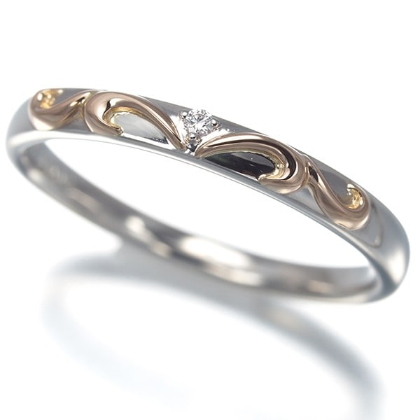 Hoshi No Suna Ring Diamond 0.008Ct Bicolor Us5.75-6 Pt 950/18K Rg: Hoshi No Suna Ring Diamond 0.008Ct Bicolor Us5.75-6 Pt 950/18K Rg HOSHI no SUNA's 0.008ct diamond ring showcases a unique bicolor design, featuring a diamond main stone set in platinum metal. The 18K 
