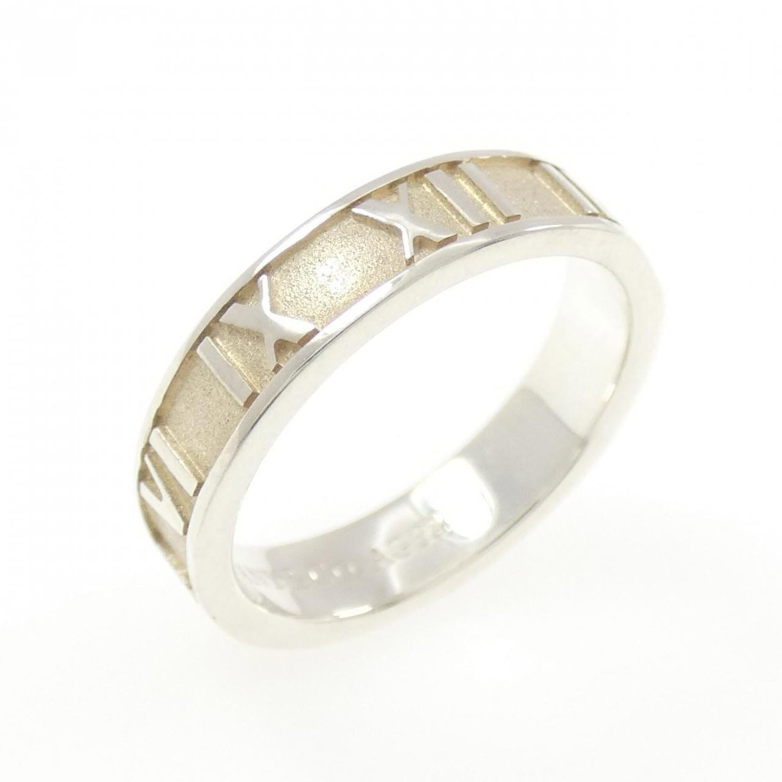 TIFFANY Band Ring Silver 925: TIFFANY Band Ring Silver 925 Silver 925 Tiffany Band Ring in Excellent Condition. This like new band ring features a sleek silver design, crafted from high-quality 925 sterling silver. With its unders