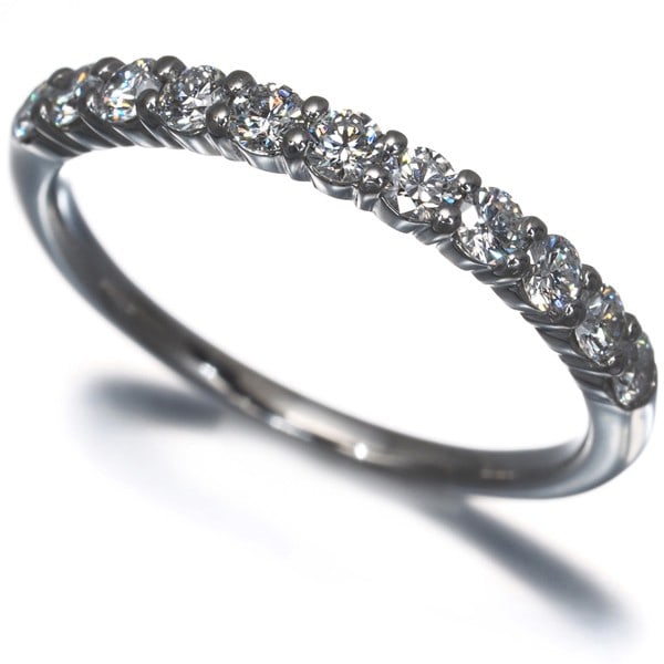 Vendome Ring Diamond 0.44Ct Us6-6.25 950 Platinum: Vendome Ring Diamond 0.44Ct Us6-6.25 950 Platinum 0.44ct Diamond Ring in 950 Platinum. This elegant ring showcases a natural diamond, carefully set in a platinum band with a slender 2.2mm design width