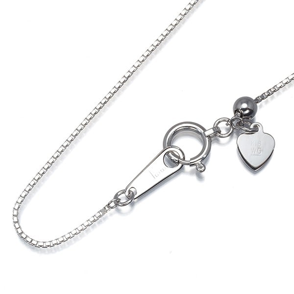 Box Chain Necklace 45Cm 18K 750 White Gold: Box Chain Necklace 45Cm 18K 750 White Gold 18k white gold chain necklace with a 45cm adjustable length, perfect for adding a touch of elegance to any outfit. This 18k white gold chain features a