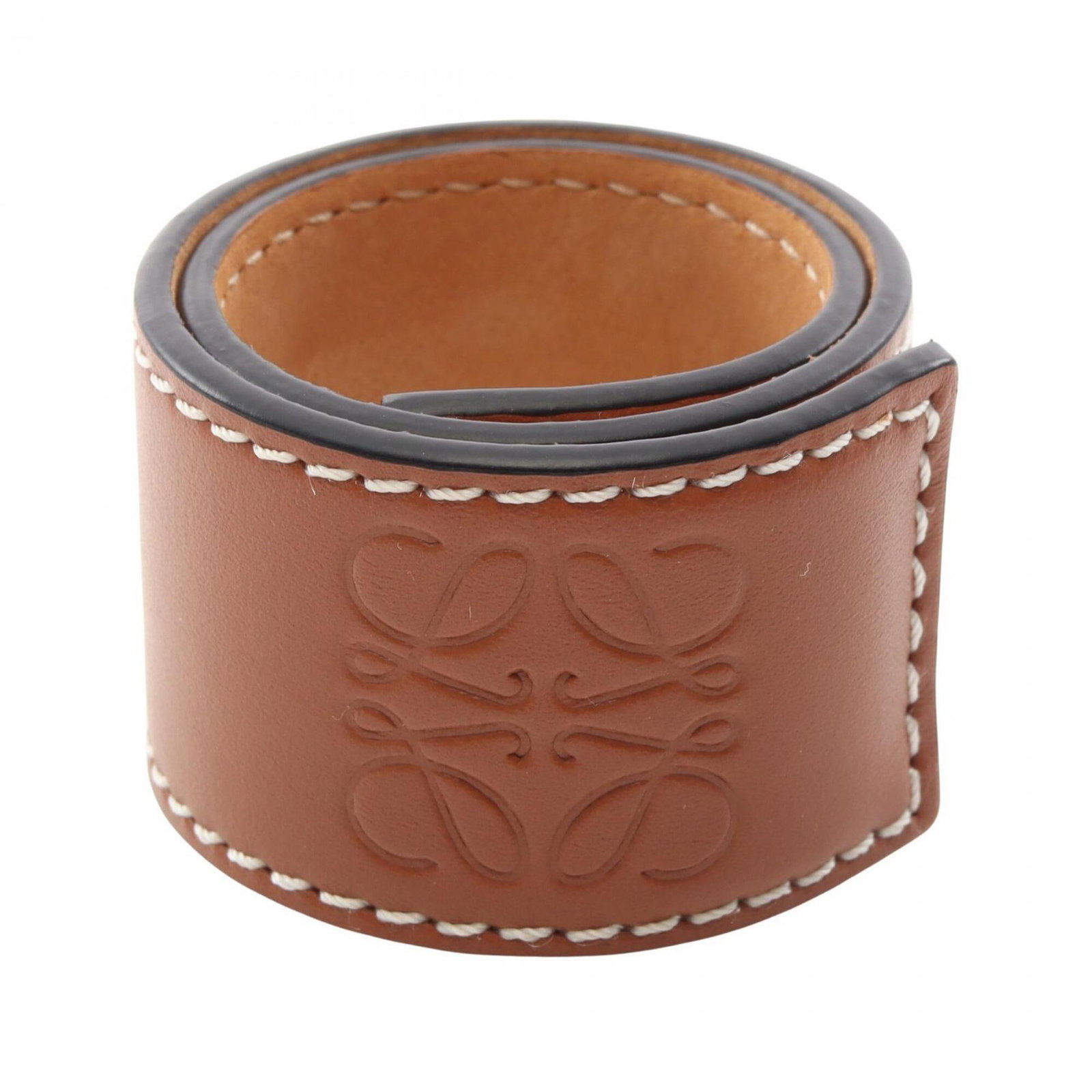 LOEWE Charm Bracelet Leather: LOEWE Charm Bracelet Leather The LOEWE Charm Bracelet Leather is a beautifully crafted, gently used piece featuring a rich brown leather strap with minor signs of wear. Measuring 29.5cm in length,