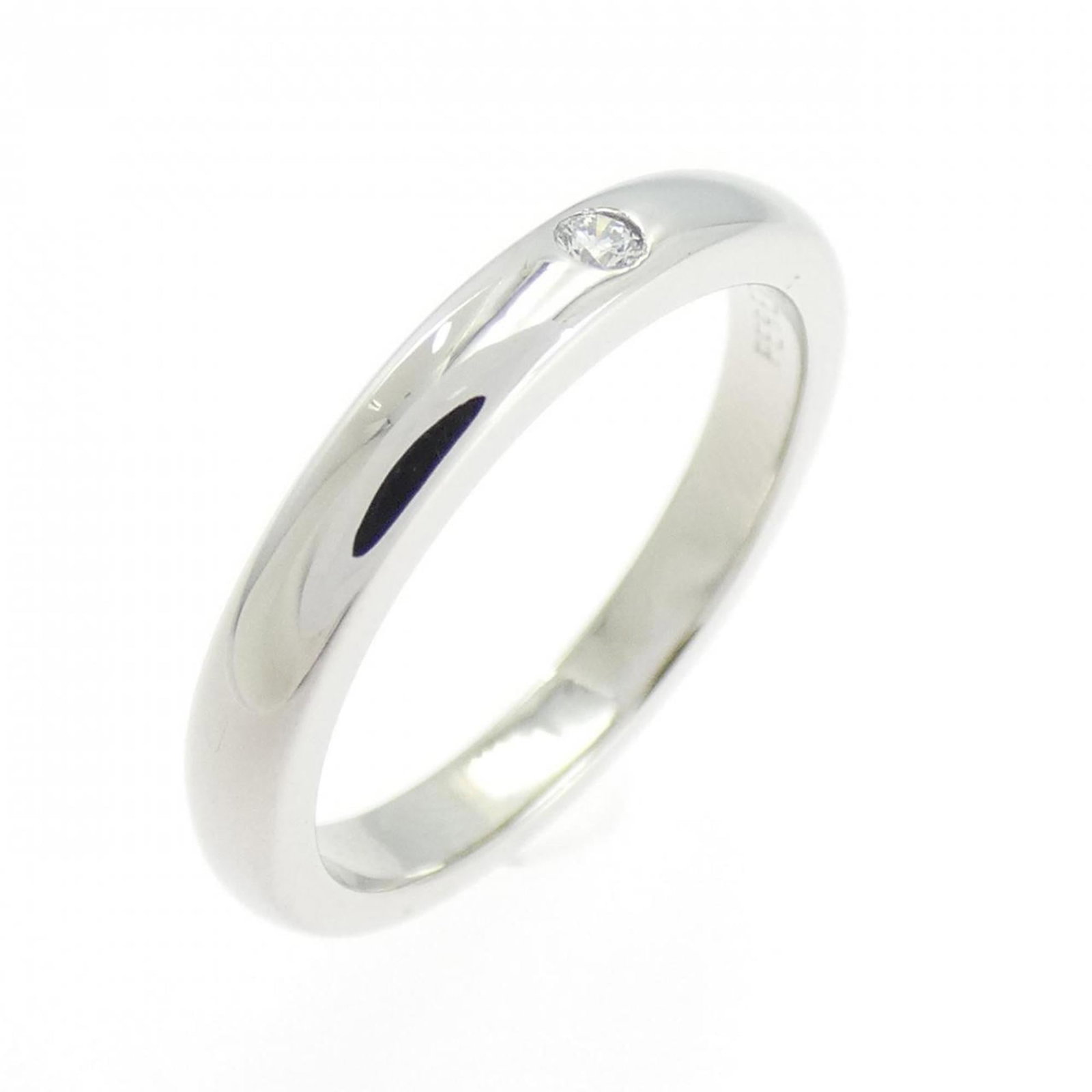 TIFFANY Band Ring Platinum 950: TIFFANY Band Ring Platinum 950 Platinum 950 band ring from Tiffany, featuring a diamond stone, is a stylish and elegant accessory. The ring is made from high-quality platinum and boasts a classic
