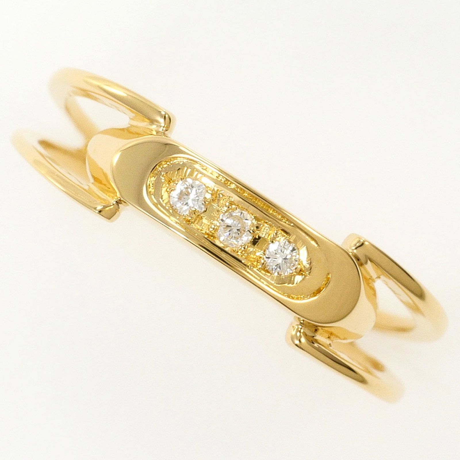 Band Ring Yellow Gold (18K): Band Ring Yellow Gold (18K) Yellow gold band ring with a 7mm diamond, crafted from 18K gold for a touch of elegance and sophistication. This like new used ring boasts an inner circumference of 5.00mm