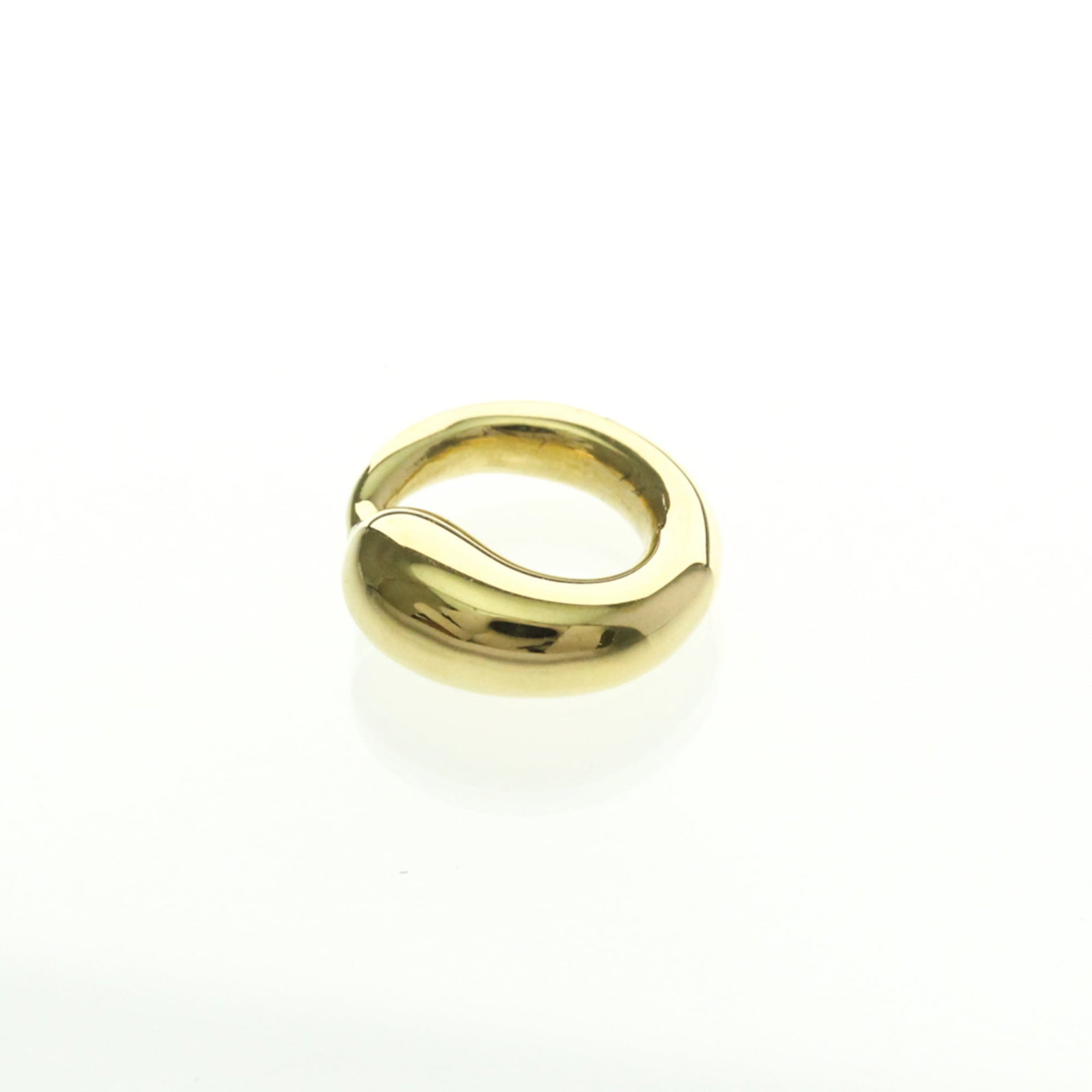 TIFFANY Yellow Gold (18K): TIFFANY Yellow Gold (18K) Yellow gold (18K) pendant necklace from Tiffany, featuring an Eternal Circle Top design in a timeless fashion style. This gently used necklace boasts a 12.3 cm - 12 cm