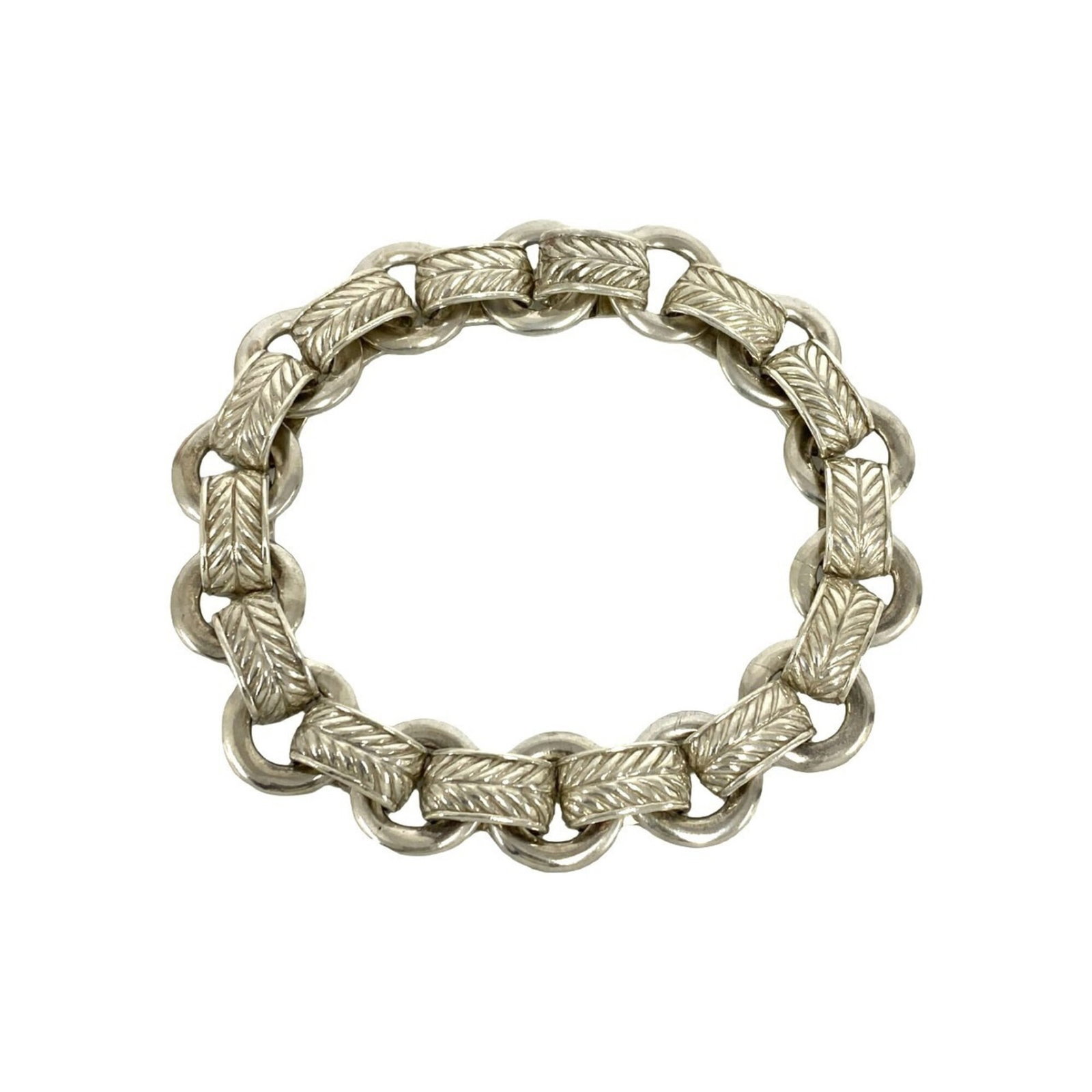 HERMES Charm Bracelet Silver 925: HERMES Charm Bracelet Silver 925 Silver 925 Charm Bracelet from Hermes, featuring a classic design with visible wear and scratches. The item measures 16.5cm in length and is made from high-quality