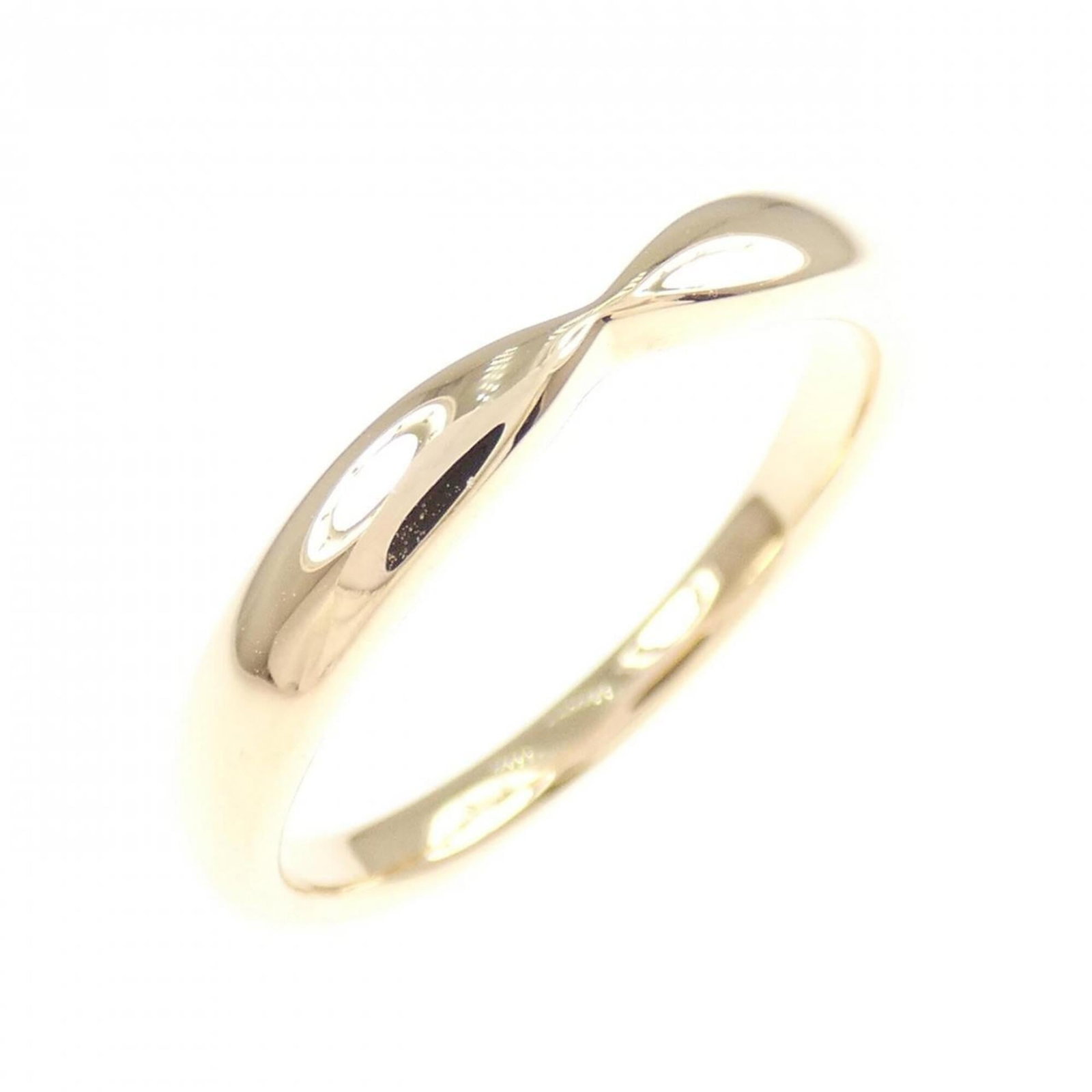 TIFFANY Band Ring Pink Gold (18K): TIFFANY Band Ring Pink Gold (18K) Pink gold (18K) Tiffany band ring with a slender profile and elegant design. This Like New Used ring boasts excellent condition, with only the faintest traces of wear