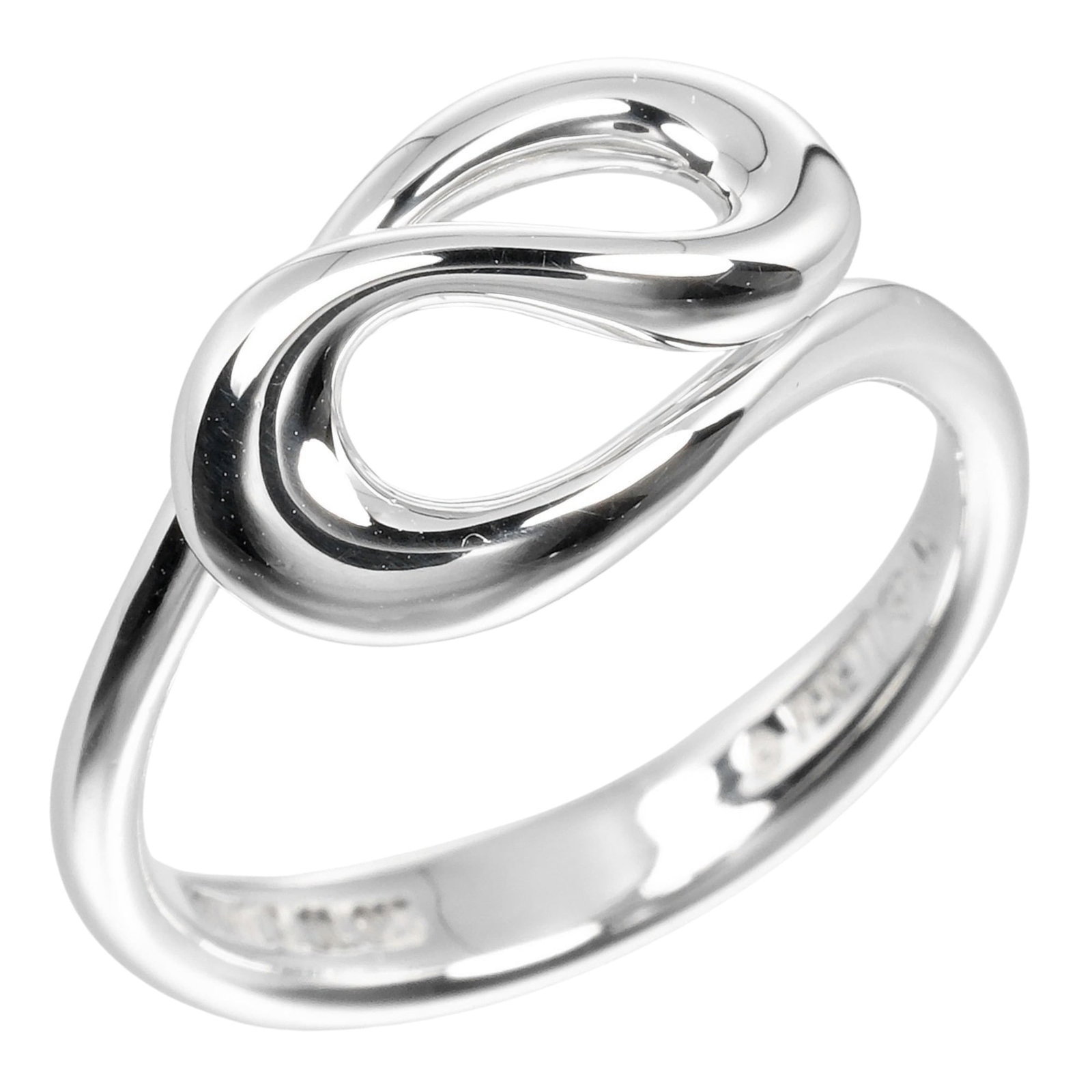 TIFFANY Band Ring Silver 925: TIFFANY Band Ring Silver 925 Silver 925 craftsmanship shines in this elegant band ring from Tiffany, a timeless choice for everyday wear. Gently used with minor signs of wear, this piece remains in