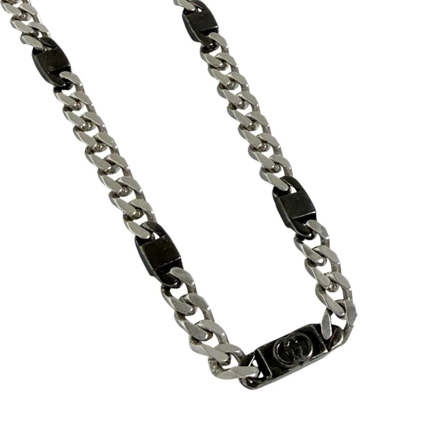 GUCCI Silver 925: GUCCI Silver 925 Silver 925 Gucci Necklace, a stylish accessory from the Italian luxury brand, features a sleek design that suits both men and women. With a 45-50 cm neck circumference, this gently us